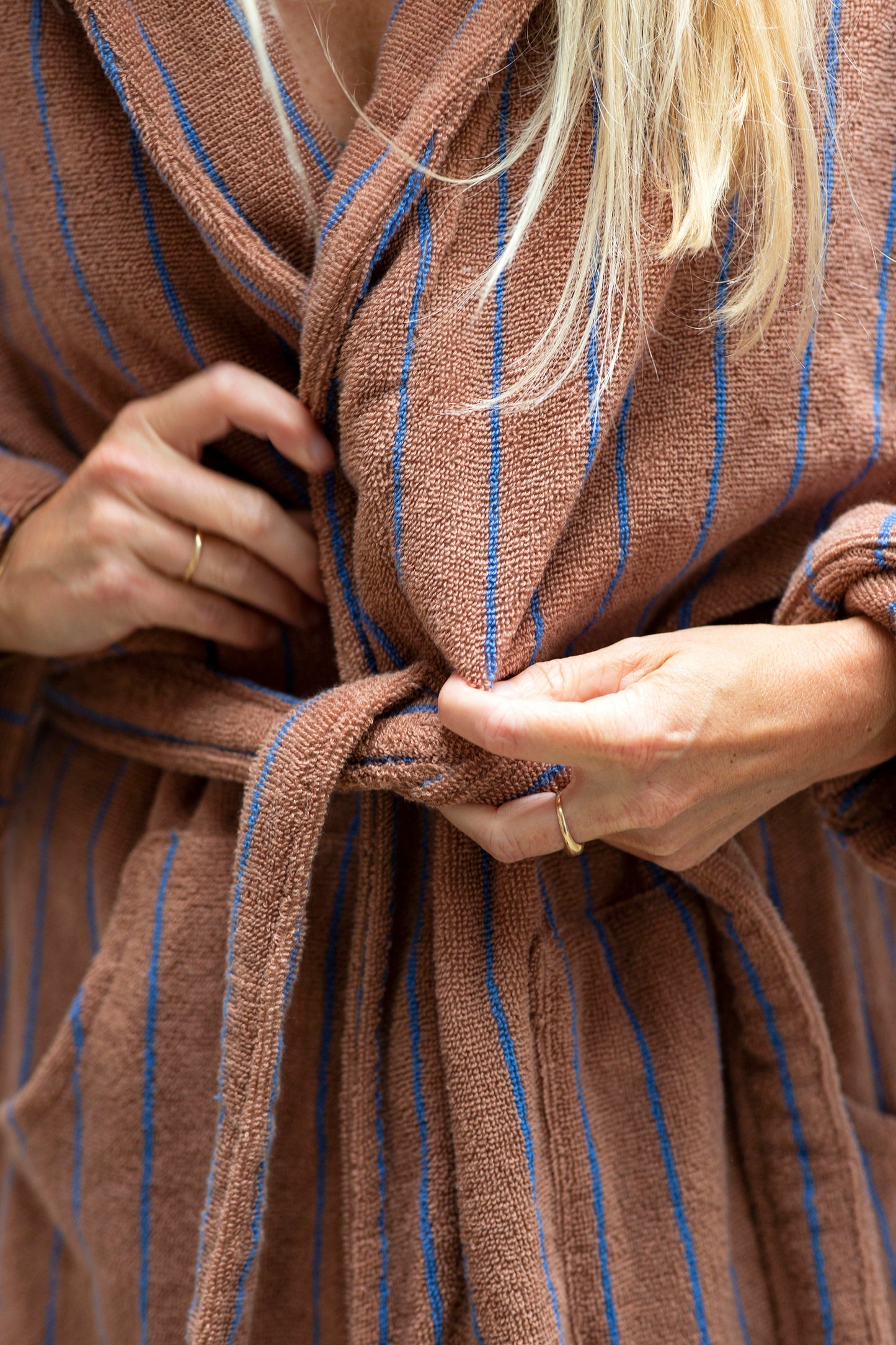 Naram Bathrobe - Camel & Ultramarine blue