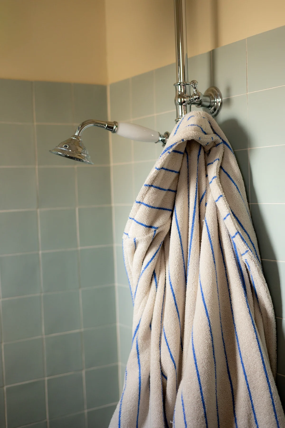 Naram Bathrobe - moonbeam & ultramarine (Pre-order)