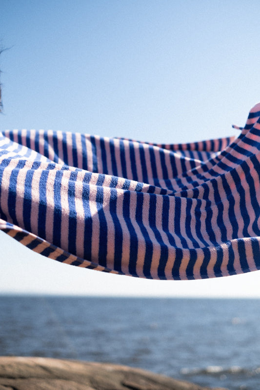 Naram Towel (dazzling blue & rose)