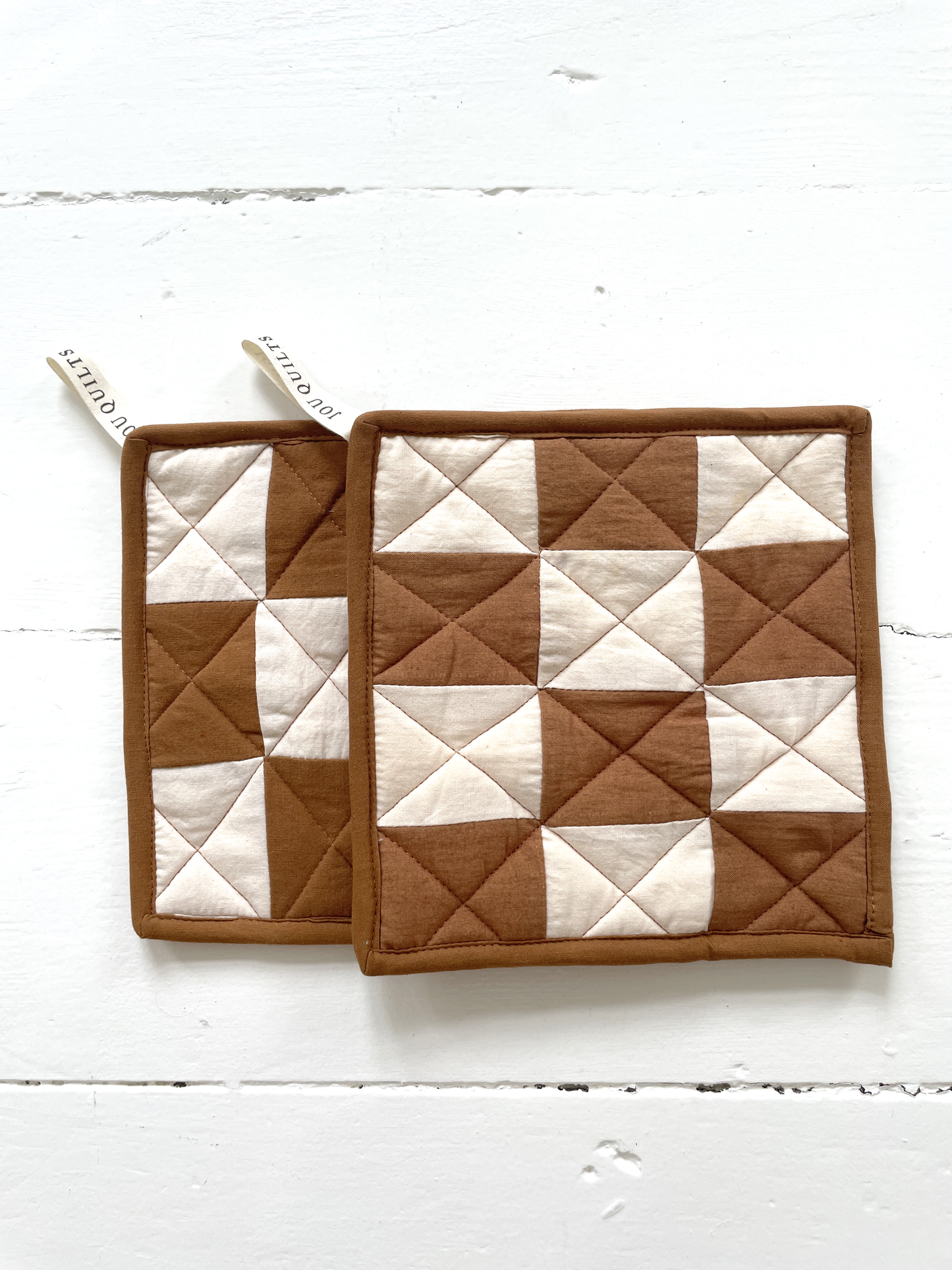 Quilted Patchwork Pot Holders - Cognac & Creme